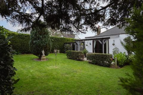 3 bedroom detached bungalow for sale, Lordsbury Field, Wallington SM6