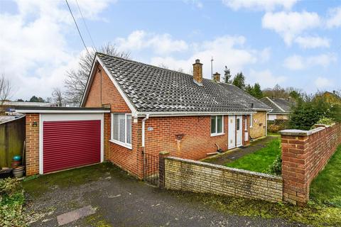 3 bedroom bungalow for sale, Mead Hedges, Andover