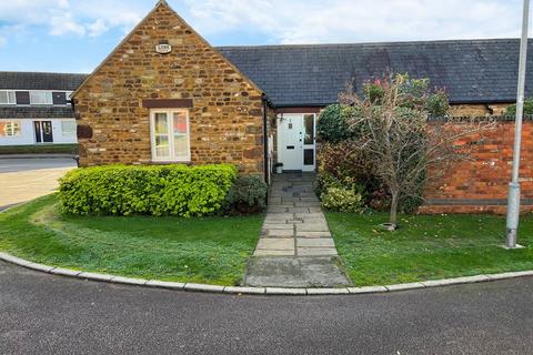 2 bedroom semi-detached bungalow to rent, Pear Tree Farm Close, Wellingborough NN9