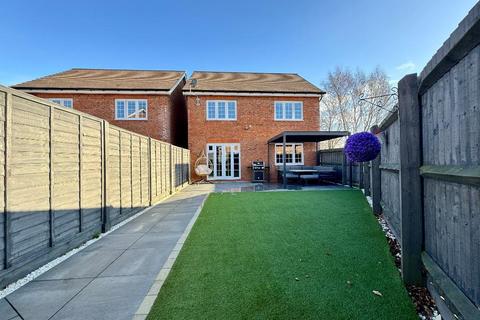 4 bedroom detached house for sale, Fry Grove, Flitwick, Bedfordshire, MK45 1GJ