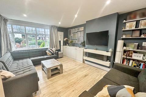 19 Farm Fields, South Croydon, CR2 0HQ