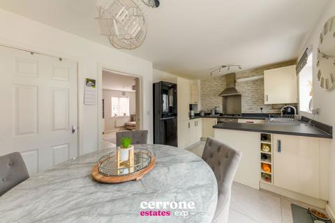 3 Fairweather Close, Redditch, B97 6LE
