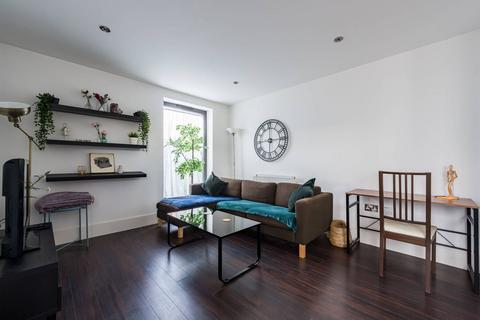 1 bedroom flat for sale, 1 Axio Way, London E3