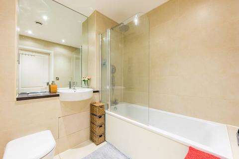 1 bedroom flat for sale, 1 Axio Way, London E3