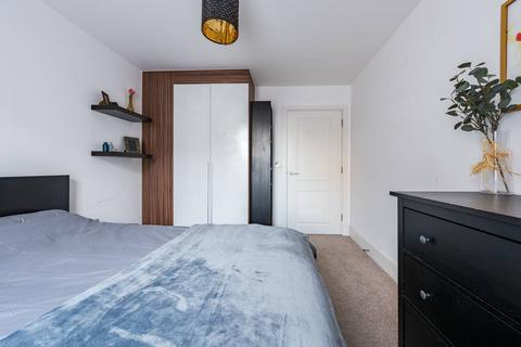 1 bedroom flat for sale, 1 Axio Way, London E3