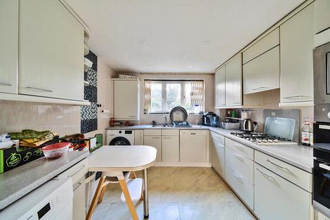 2 bedroom apartment for sale, Gordon Avenue, Stanmore, Middlesex