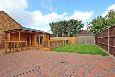 2 bedroom bungalow for sale, Garnith Close, Kempston, Bedford, Bedfordshire, MK42
