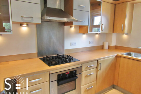 2 bedroom penthouse to rent, Arona House Green Street, Sunbury-on-Thames, TW16