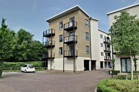 2 bedroom apartment to rent, Birtchnell Close, Berkhamsted