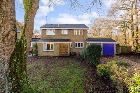 4 bedroom detached house to rent, Raglan Close, Chandler's Ford, Eastleigh, Hampshire, SO53