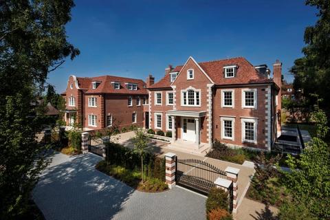 8 bedroom detached house to rent, The Bishops Avenue, Hampstead Garden Suburb, London, N2