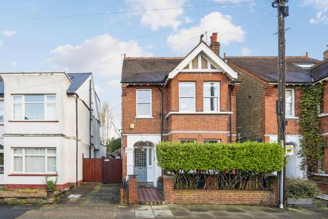 5 Montem Road, New Malden, KT3 3QW