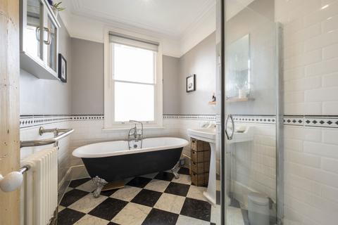 5 Montem Road, New Malden, KT3 3QW