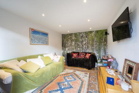 5 Montem Road, New Malden, KT3 3QW