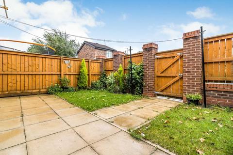 2 bedroom terraced house for sale, Beamish Close, Manchester M13