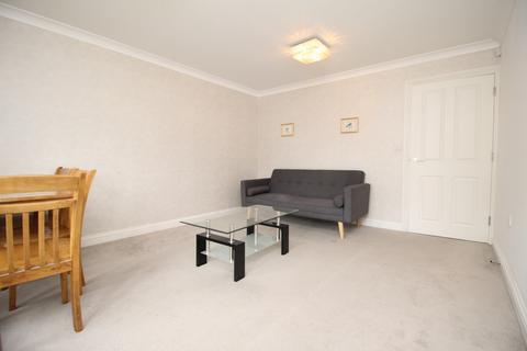 2 bedroom flat to rent, Beckingham Metro Station Road, Surrey TW20