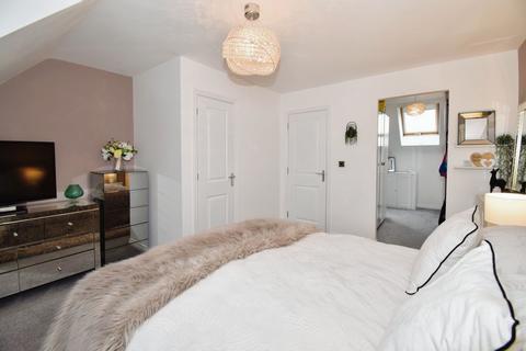 3 bedroom terraced house for sale, Welbury Road, Leicester LE5