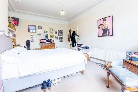 2 bedroom flat to rent, N8