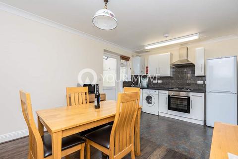 2 bedroom semi-detached house to rent, Bellevue Terrace, Hampshire SO14