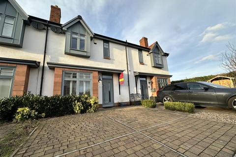 3 bedroom terraced house to rent, George Drive, Parkgate