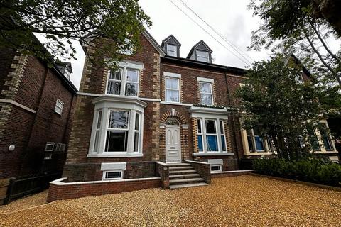 2 bedroom apartment to rent, Balls Road, Oxton