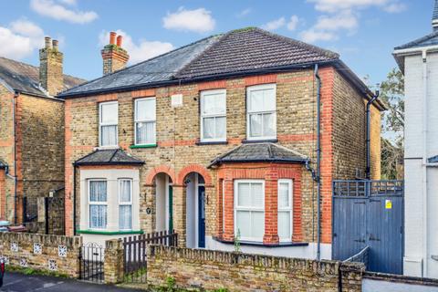 3 bedroom semi-detached house to rent, Queens Road, Feltham, TW13