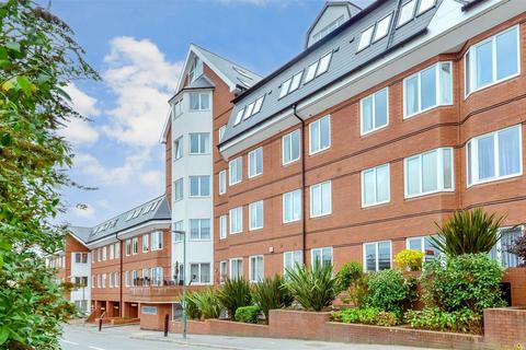 3 bedroom flat for sale, Sutton Court Road, Sutton, Surrey