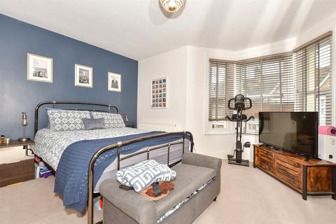 9 Albert Road, Dover, CT16 1RD