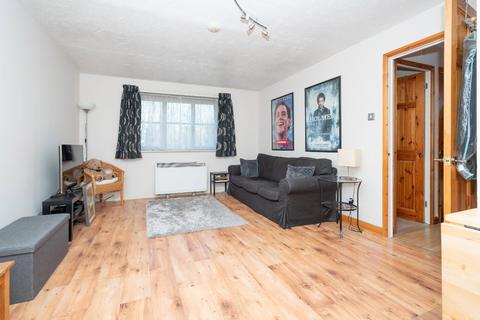 1 bedroom apartment for sale, Osprey Close, Falcon Way, Watford, Hertfordshire, WD25