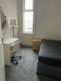 1 bedroom apartment to rent, Crossley Terrace, Room