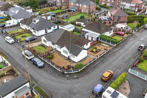 3 bedroom semi-detached bungalow for sale, Holly Road, Penketh, WA5