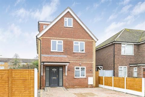 1a Silverdale Close, Cheam, Sutton, SM1 2LD