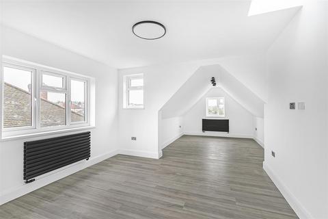 1a Silverdale Close, Cheam, Sutton, SM1 2LD