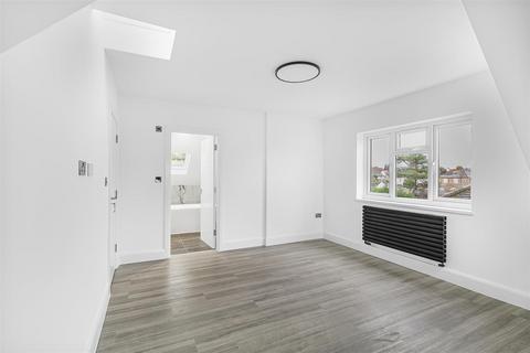 1a Silverdale Close, Cheam, Sutton, SM1 2LD