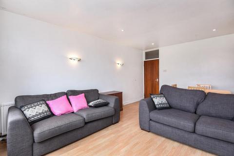 2 bedroom flat for sale, High Road,  London,  N2