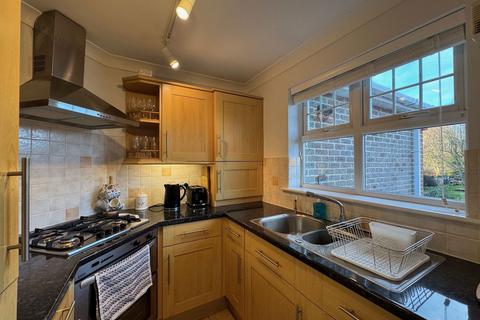 2 bedroom retirement property for sale, Russell Road, Newbury RG14