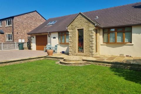 3 bedroom detached bungalow for sale, Bierley Lane, Bradford