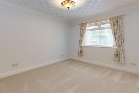 207 Bierley Lane, Bradford, BD4 6DN