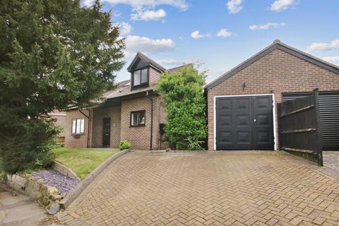 3 bedroom detached house for sale, Hermitage Road, East Grinstead, RH19