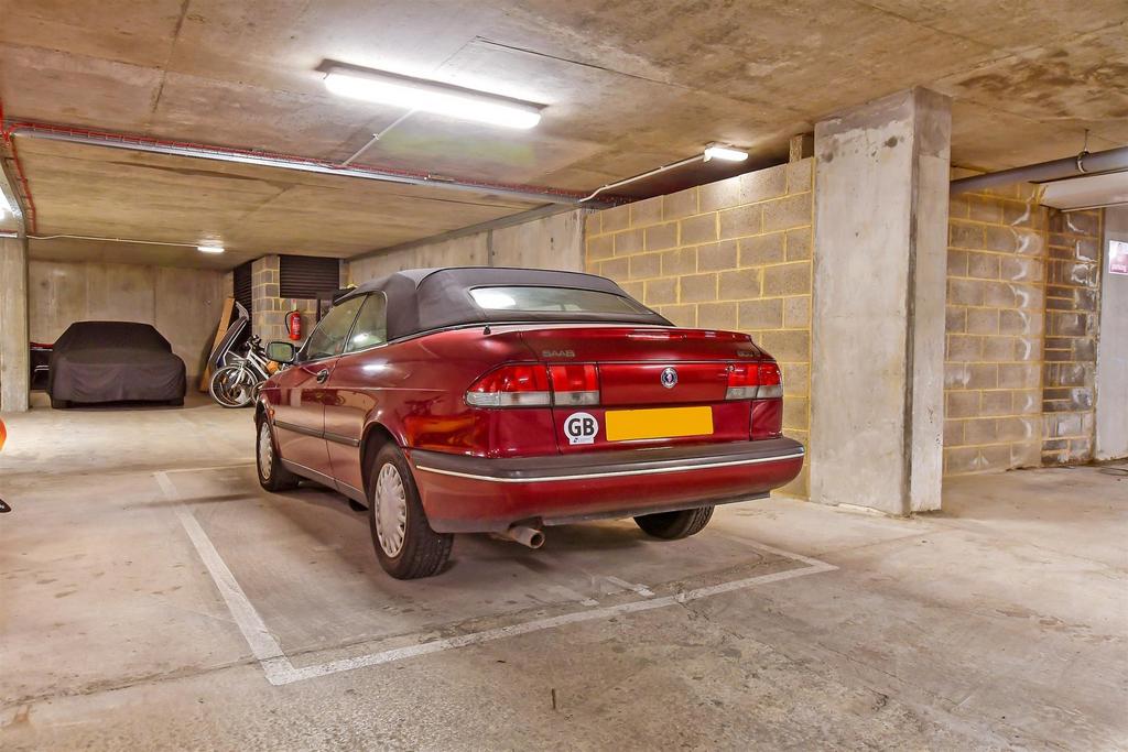 Driveway/Parking