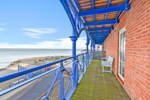 2 bedroom apartment for sale, Canterbury Road, Margate, Kent