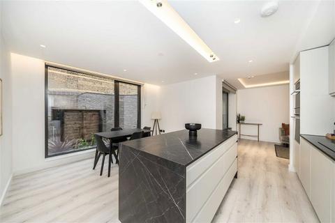 2 bedroom flat for sale, Borough High Street, London SE1