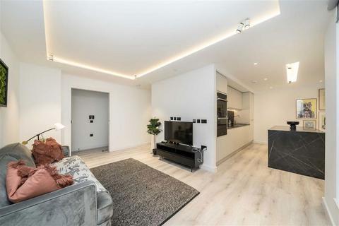 2 bedroom flat for sale, Borough High Street, London SE1