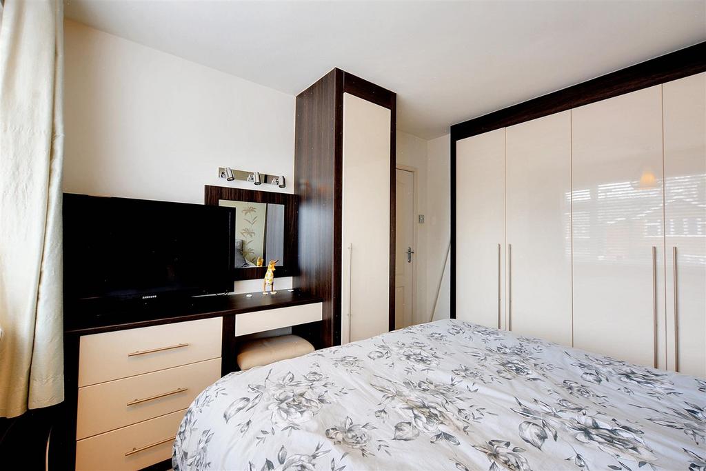 Bedroom 1 2.jpeg