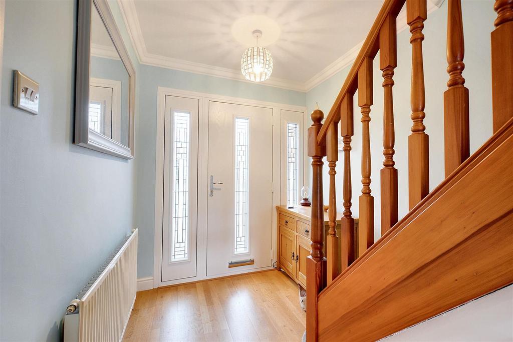 Entrance Hall 2.jpeg