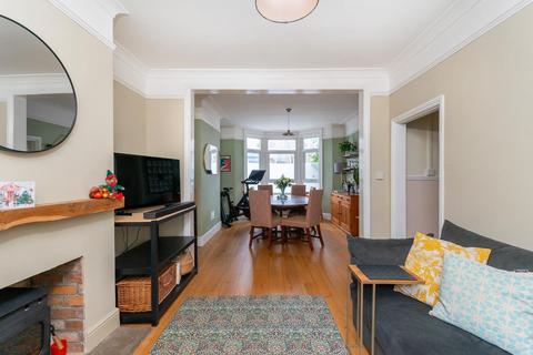 19 Cairns Crescent, Bristol, BS2 9QD