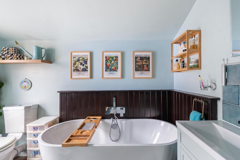 1 C9 CSP - Bathroom B.jpg