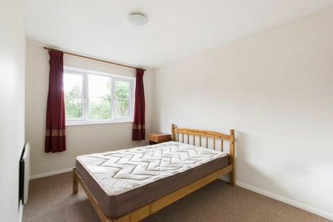 2 bedroom flat to rent, Sundew Court, Wembley HA0