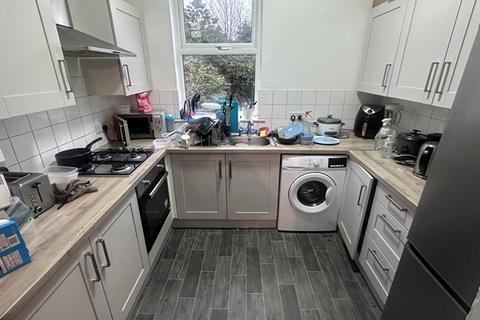 5 bedroom flat to rent, Foxhall Road, Nottingham, NG7