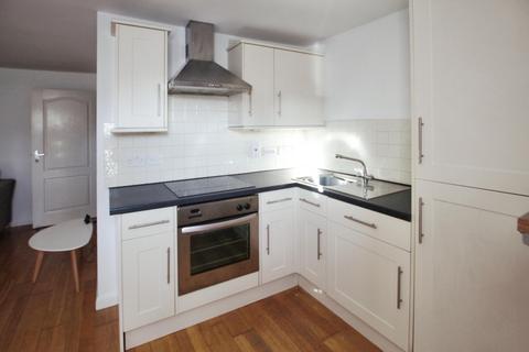 2 bedroom flat to rent, 108a Queen Street, Morley, LS27